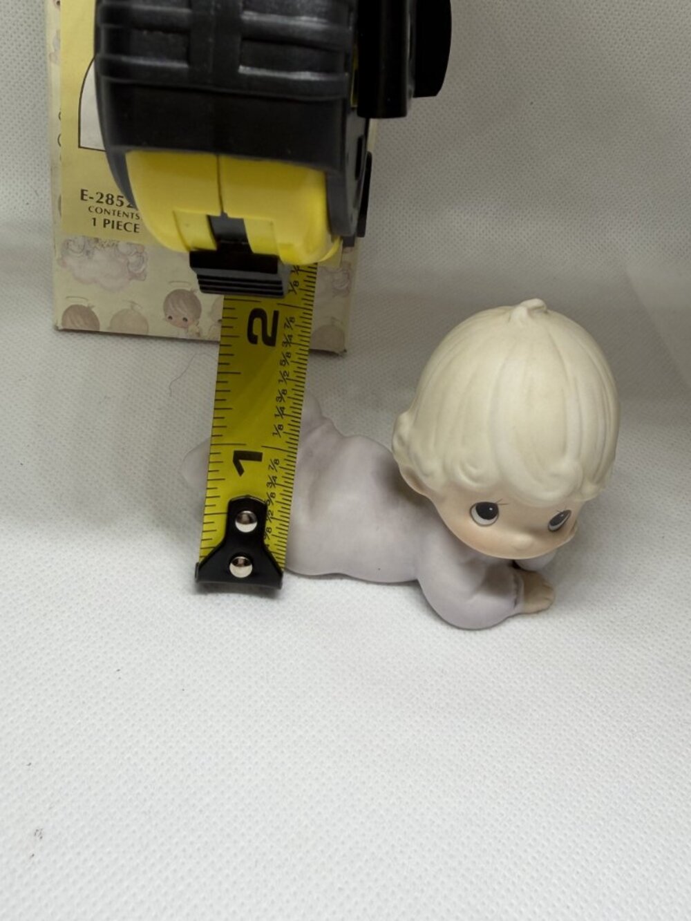 Vintage 1983 Precious Moments E-2852/F Baby Figurine w/ Original Box